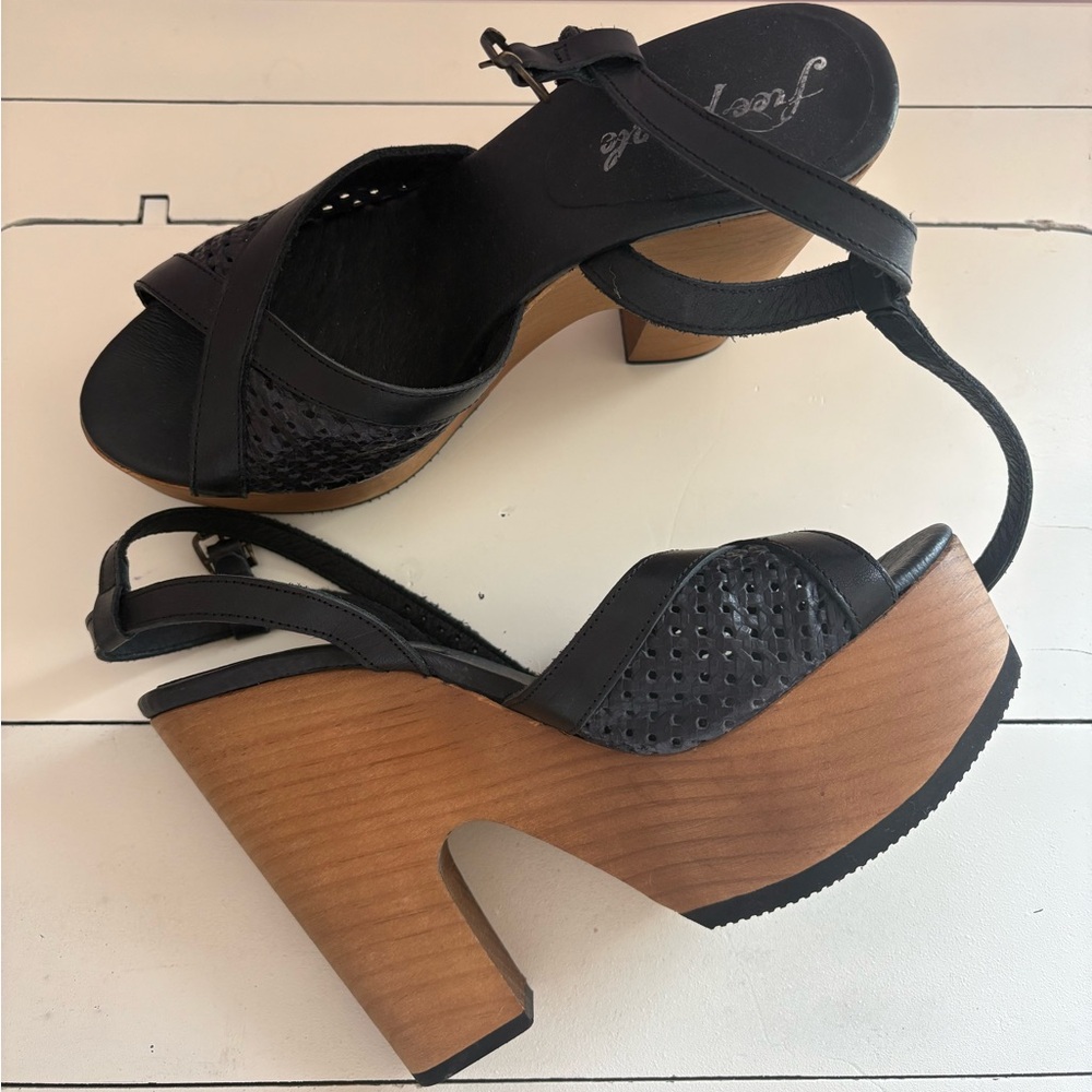 FREE PEOPLE Wooden Platform Sandals